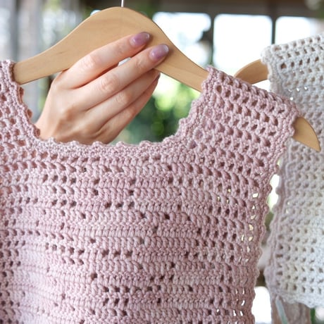 【ラスト１点】rose crochet pinny . mallow / iver and isla