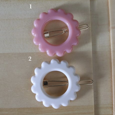 DAISY hair clip / kanel