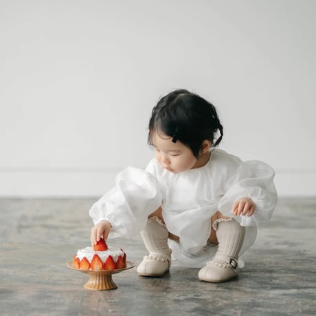 ☑️" FLUFFY " オーガンジーロンパース (OFF WHITE)  ─ 誕生日・バースデーフォトに / llonk.
