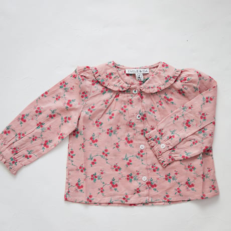 Pink blouse with red flowers / Emile et Ida