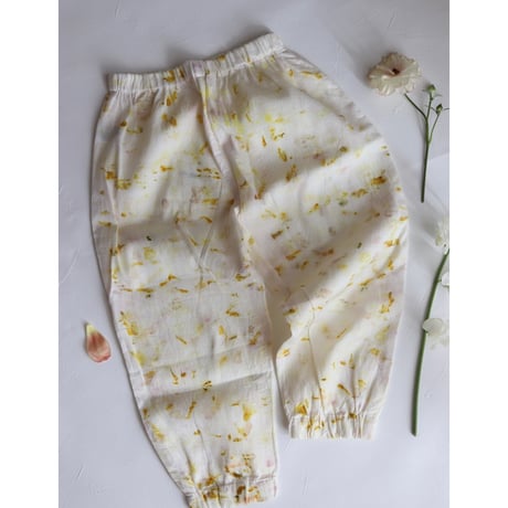 Oo 別注 / バンドルダイキッズパンツ【イエロー系(菊芋の花、ラナンキュラスなど)】