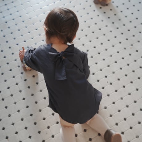 ☑️" LILI " back ribbon romper (Charcoal) / llonk.