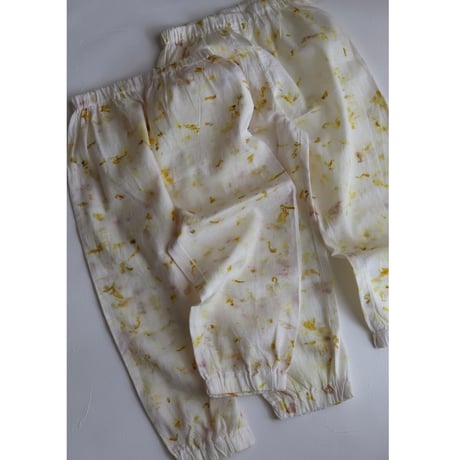 Oo 別注 / バンドルダイキッズパンツ【イエロー系(菊芋の花、ラナンキュラスなど)】