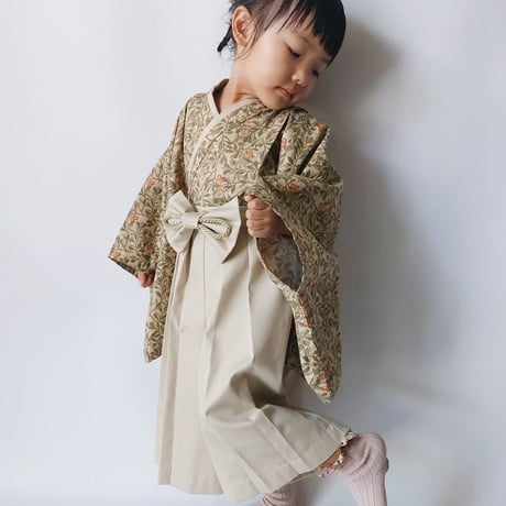 【納期:1〜2週間で発送】袴は4色から選べます。Hand made オリジナル袴 "ARBUTUS Beige" / pieni kukka