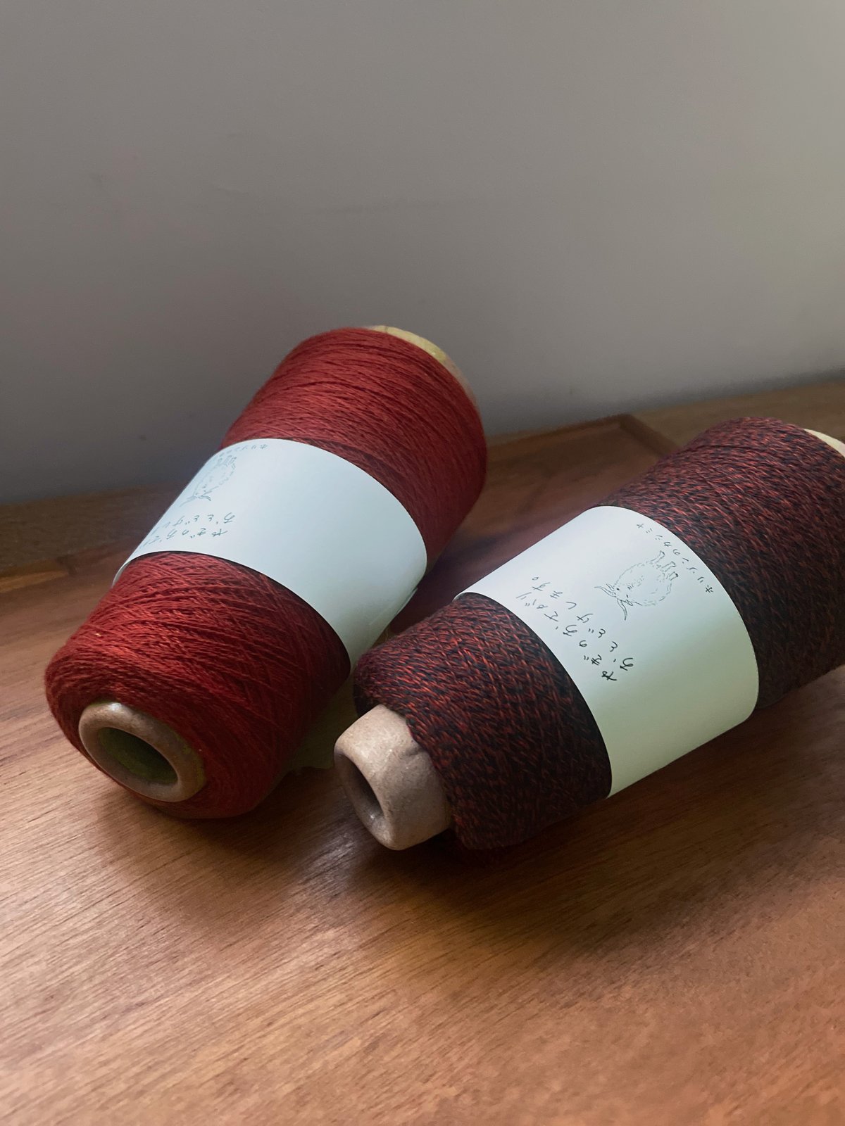 深緋色｜2/26カシミヤ100％ | ホリゾンのカシミヤ｜カシミヤ工業糸