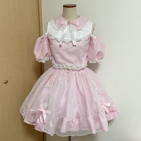 白×ピンク アイドル衣装