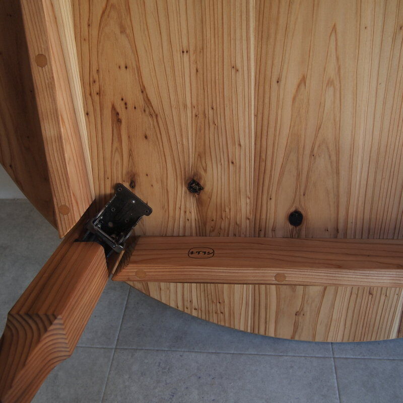 ちゃぶ台【折れ脚金具仕様】スギ チギリ入り | キグラシ家具工房