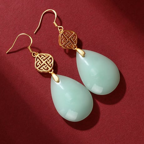一雫 × 和田玉ピアス