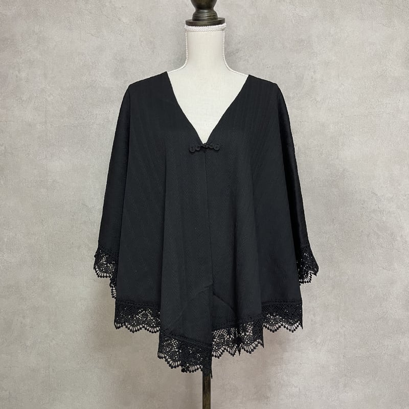 慈雨　中綿刺繍ポンチョ　ブラック　40 慈雨中綿刺繍ポンチョブラック40