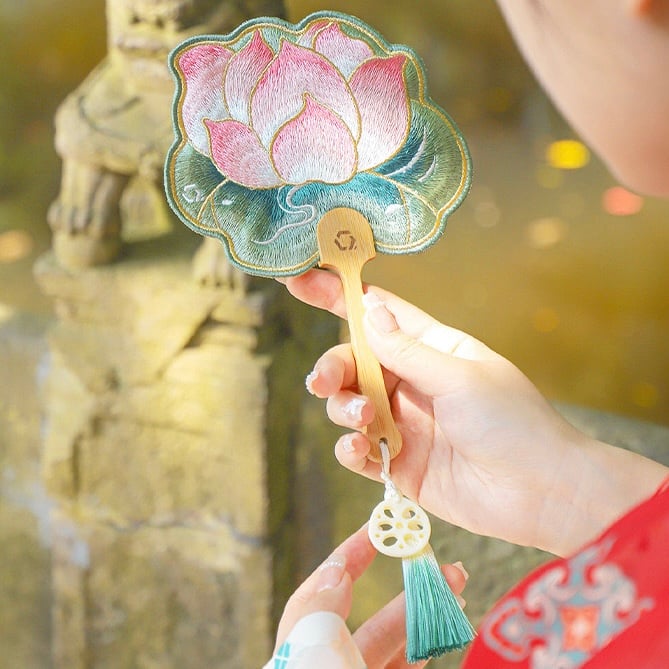 中華風ミニ刺繍うちわ × 3色 | Jmei