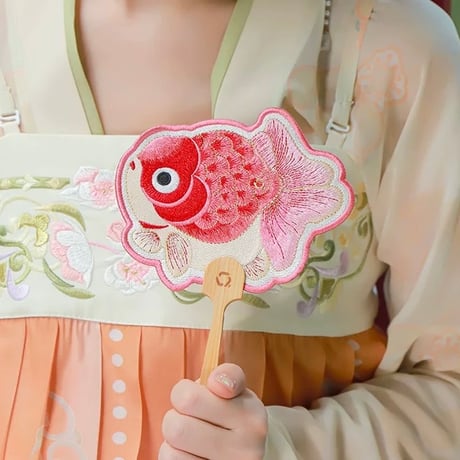 中華風ミニ刺繍うちわ × 3色