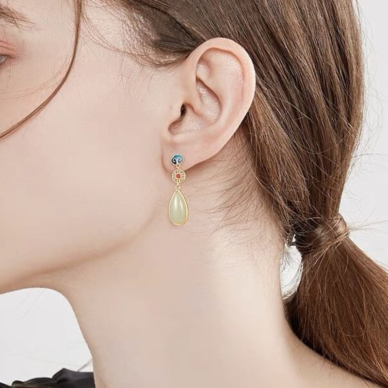 貴妃 × 和田玉ピアス | Jmei