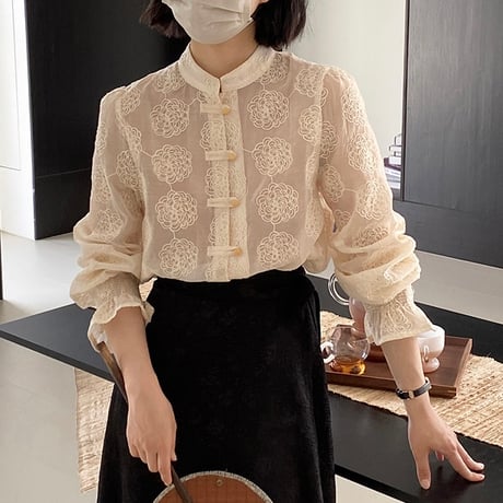 中華ブラウス × フラワー刺繍