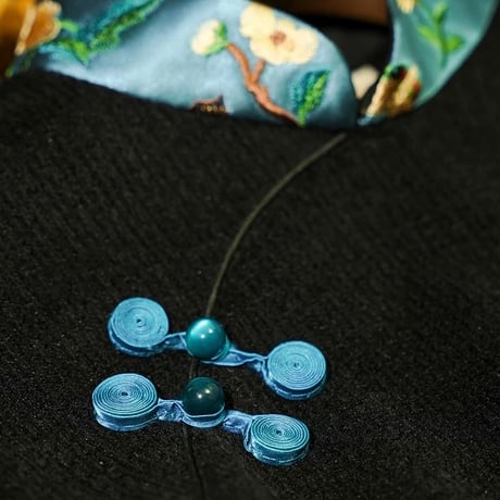 レトロ刺繍 × 宮廷風ワンピ