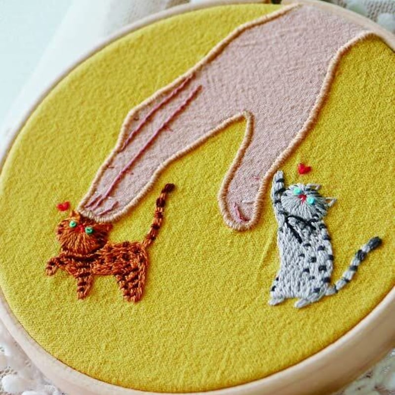 ゆ*ら様 コヤンイサムチョン♡サバにゃんチャーム付き♡インド刺繍 × ヌビ トー ゆ*ら様 コヤンイサムチョン♥️壁画になった黒ネコちゃんの