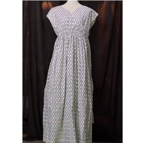 Frill/French sleeve dress  EG116512-A