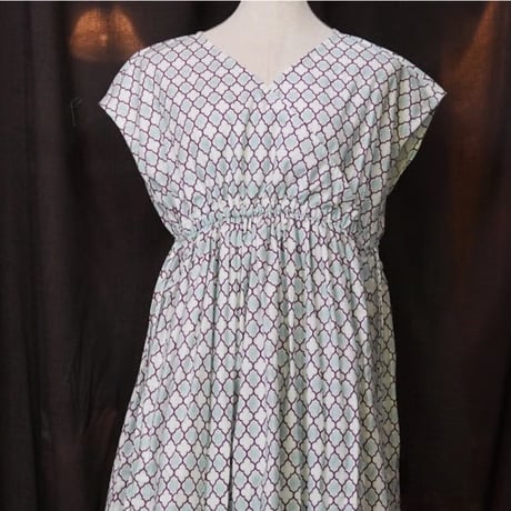 Frill/French sleeve dress  EG116512-A