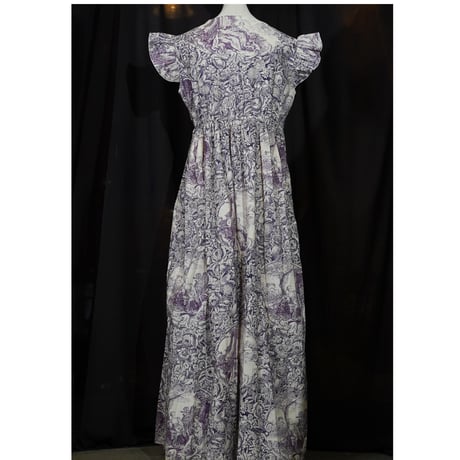 Frill/French sleeve dress 819589-Q