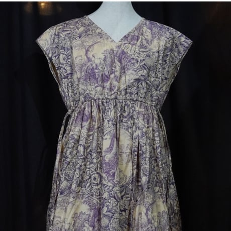 Frill/French sleeve dress 819589－A