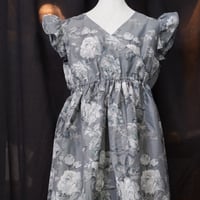 Frill/French sleeve dress   449936-E