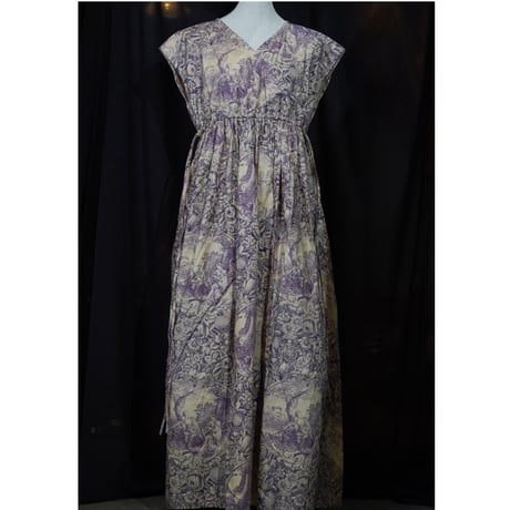 Frill/French sleeve dress 819589－A