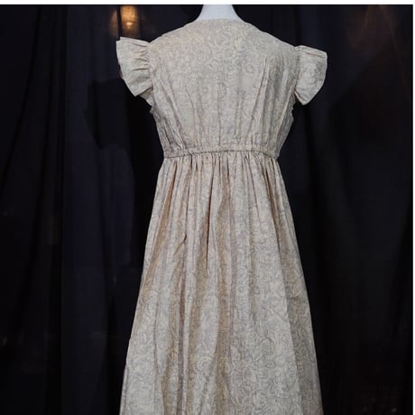 Frill/French sleeve dress 829003-M