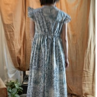 Frill/French sleeve dress　819589-S