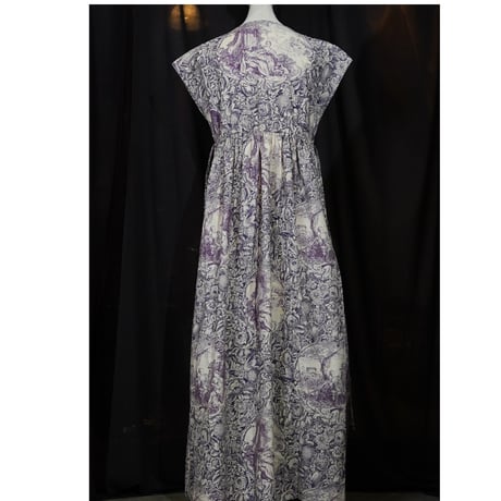 Frill/French sleeve dress 819589-Q
