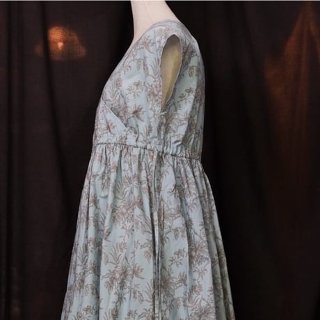Frill/French sleeve dress  825916-C