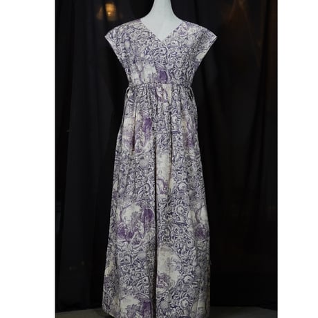 Frill/French sleeve dress 819589-Q