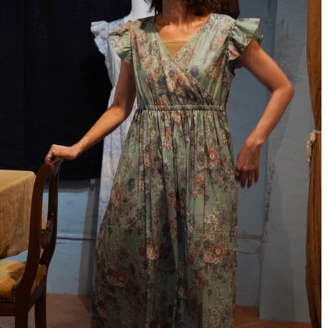 Frill/French sleeve dress 329068-C