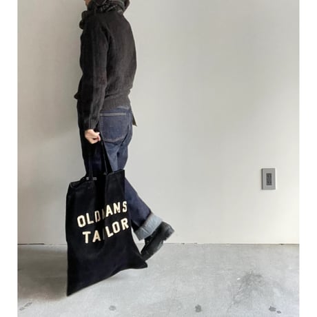 OMT PRINT VELVET TOTE BAG/black