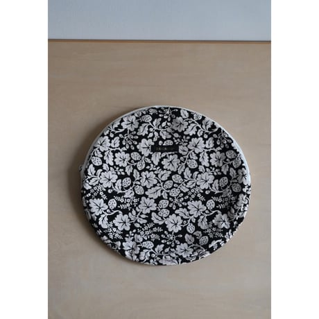 R&D.M.CO- WILD BERRY CIRCLE POUCH/L