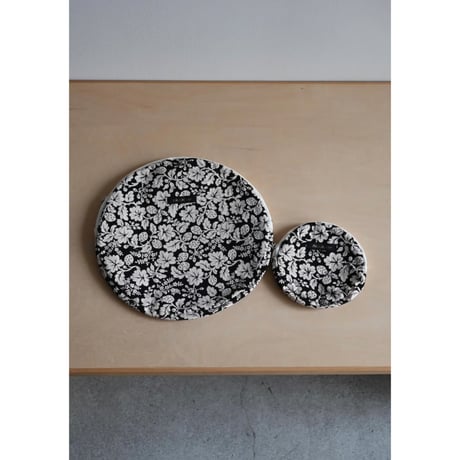 R&D.M.CO- WILD BERRY CIRCLE POUCH/S