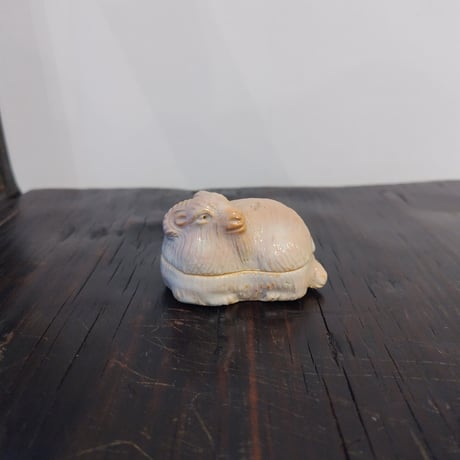 萩焼　ひつじ　香合