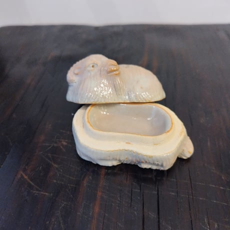 萩焼　ひつじ　香合