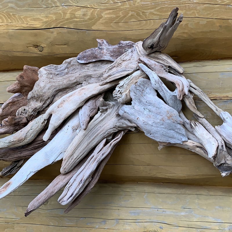 [希少] \"造形美\"流木\"　\"インテリア\"　\"置物\" 楽天市場】流木 インテリア流木 飾り 磨き仕立て 高級 玄関飾り