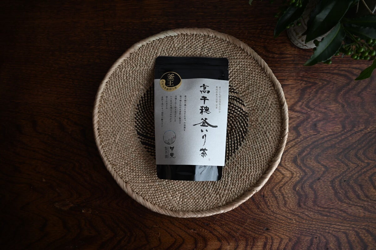 甲斐製茶園｜高千穂釜炒り茶「特上」80g〈釜王〉 | farmers