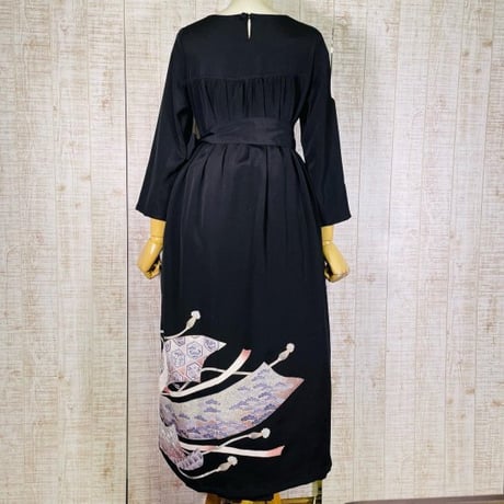 群鶴に松竹梅亀甲模様刺繍正絹黒留袖ワンピースＬ～ＬＬ＆ギャザーストール