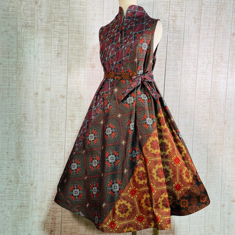 オレンジ＆茶系数種類の正絹大島紬で立ち襟テントラインワンピースＭ〜Ｌ