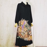 オーダー＊作家者＊金彩手描き花鳥模様黒留袖で前開き立ち襟プリンセスラインフレアーワンピースＭ～Ｌ