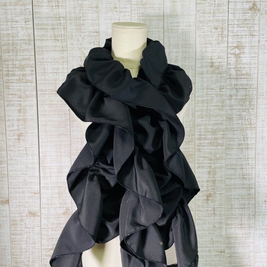 着物リメイク　ストール　黒留　ハンドメイド　縮緬　家紋 fit=scale-down,w=1200