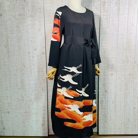 作家物＊夕焼けに群鶴刺繍正絹黒留袖ワンピースＭ～Ｌ＆ギャザーストール