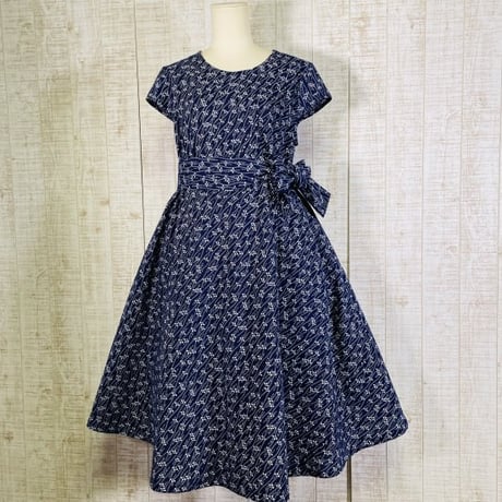 持ち込み浴衣オーダー＊菖蒲柄浴衣地で美ライン＆テントラインフレンチ袖ワンピースＭ～Ｌ
