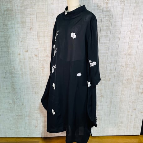 持ち込み＊胡蝶蘭刺繍絽の着物でスタンドカラーコクーンワンピースＭ～Ｌ