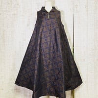 正絹花菱織り出し柄大島紬で立ち襟テントライン・美ラインワンピースＭ～Ｌ