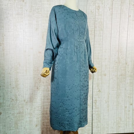 正絹綸子カフス袖総裏付きバックスリットワンピースM〜L