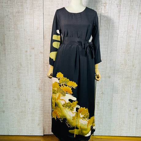 着物リメイク＊松模様刺繍正絹黒留袖ワンピースＬ～ＬＬ＆ギャザーストール