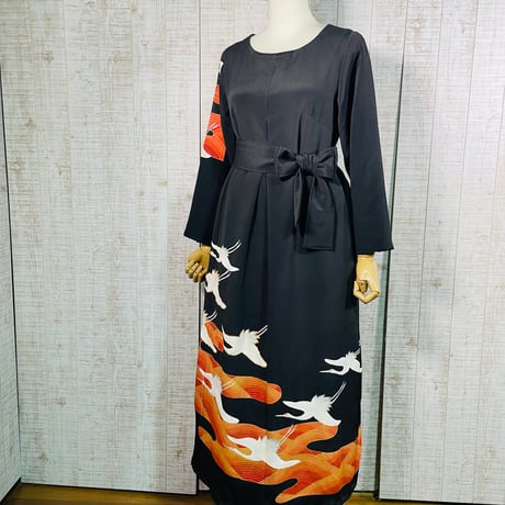 作家物＊夕焼けに群鶴刺繍正絹黒留袖ワンピースＭ～Ｌ＆ギャザーストール