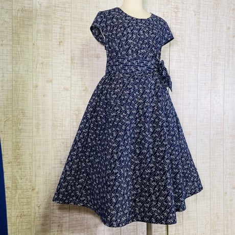 持ち込み浴衣オーダー＊菖蒲柄浴衣地で美ライン＆テントラインフレンチ袖ワンピースＭ～Ｌ